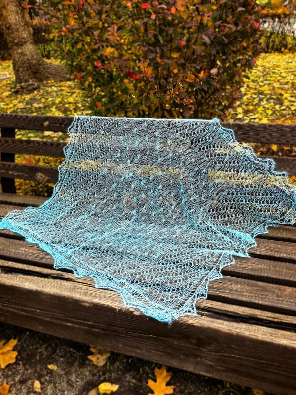 пуховая паутинка вязаная вручную